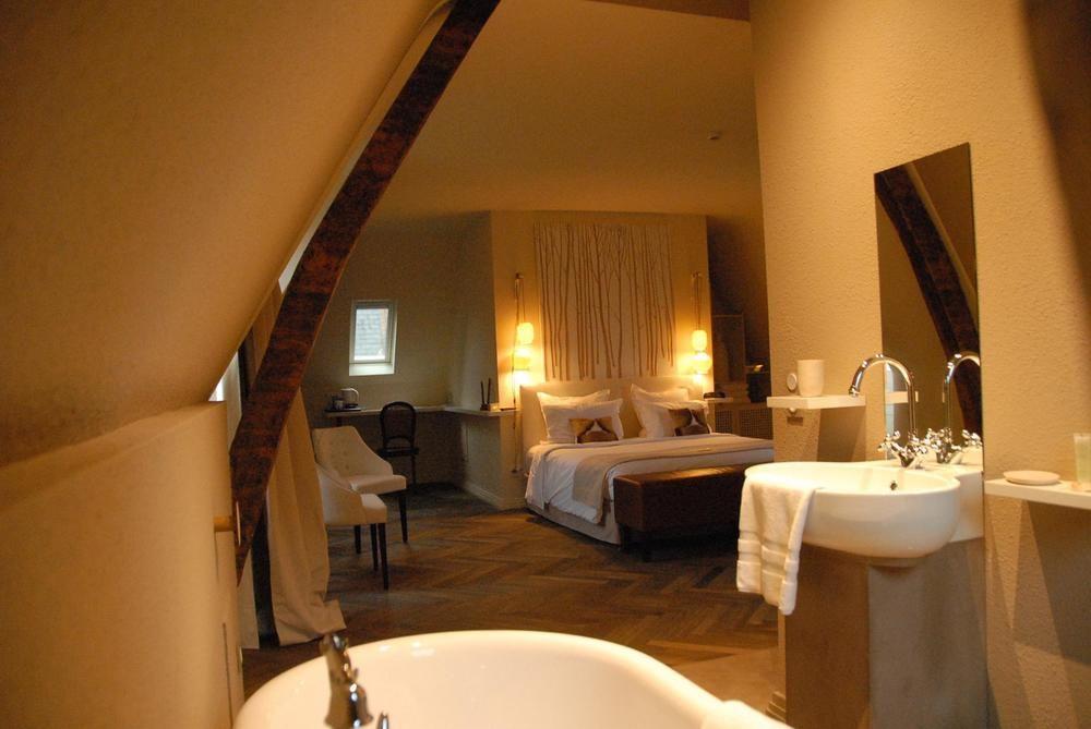 Country Club Hotel Yvré-lʼÉvêque Eksteriør billede