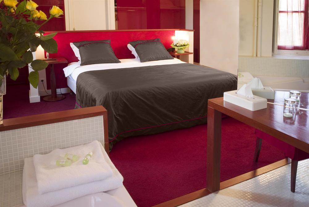 Country Club Hotel Yvré-lʼÉvêque Eksteriør billede