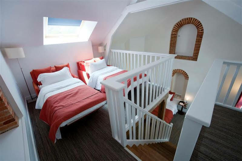 Country Club Hotel Yvré-lʼÉvêque Eksteriør billede